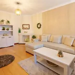 Hibiscos - Minho's Guest Apartamento *