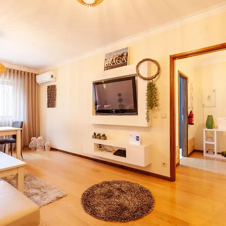 Hibiscos - Minho's Guest *